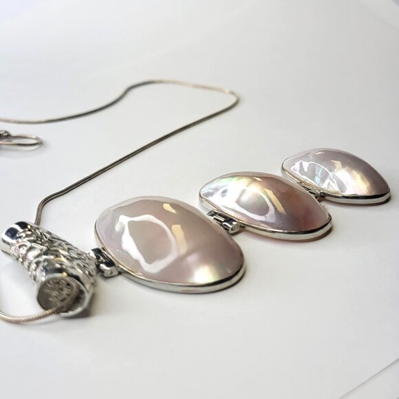 Genuine Mother of Pearl Pendant Necklace - Picture 5 of 16